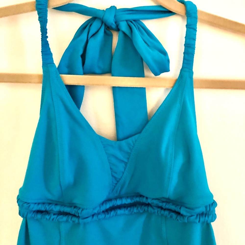Lululemon Teal Halter Top. Size 6 - Picture 3 of 6